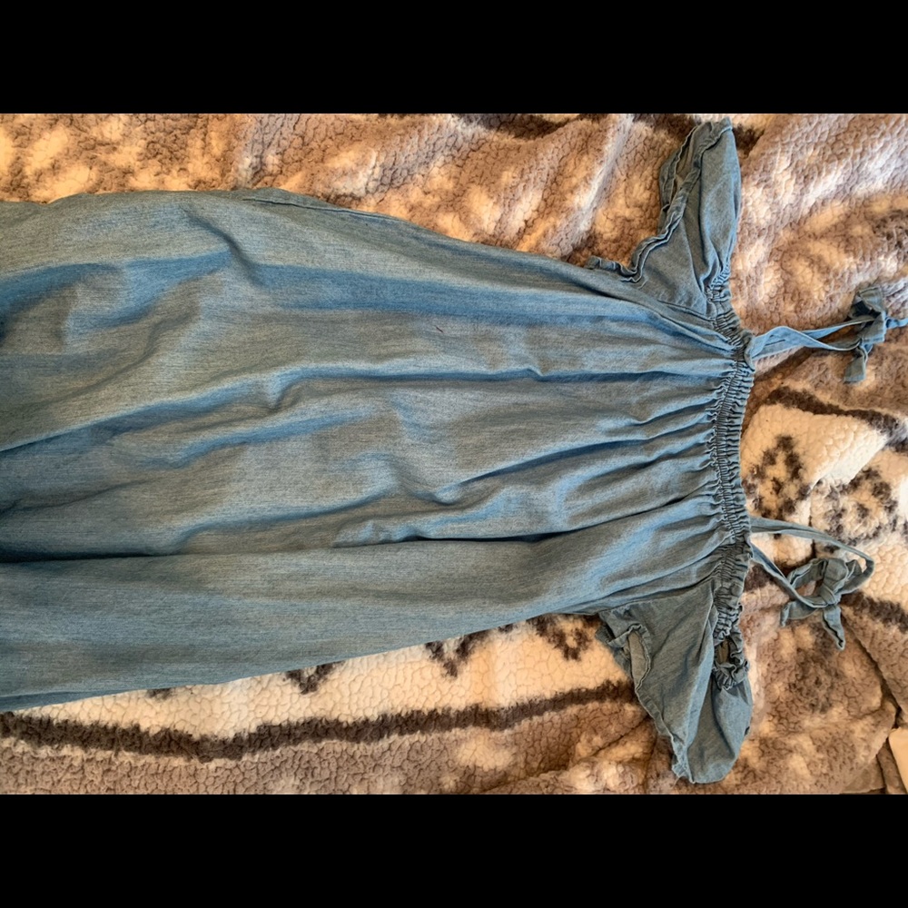 aeropostale denim dress with bows on sleeve!♡